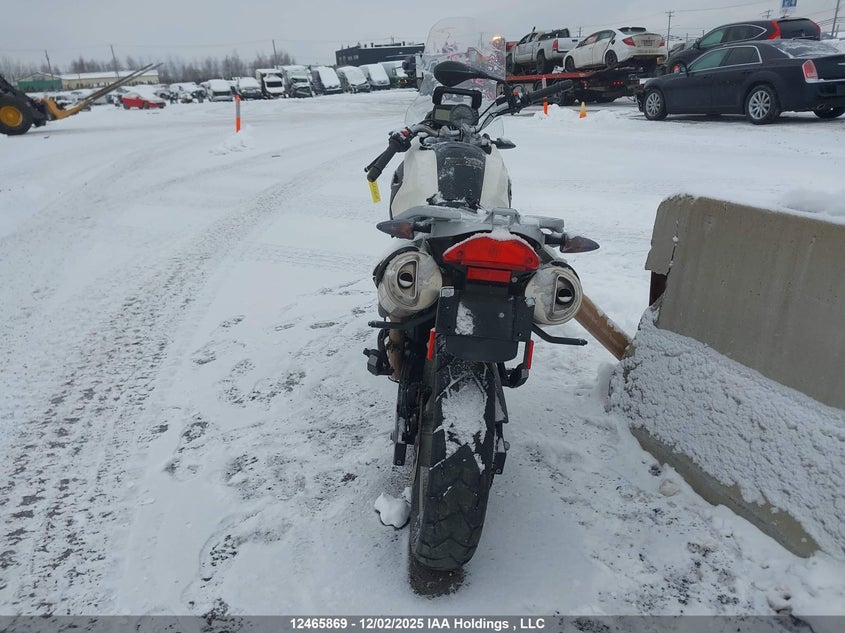 WB1018800BZZ02594 2011 BMW G 650 photo no. 6