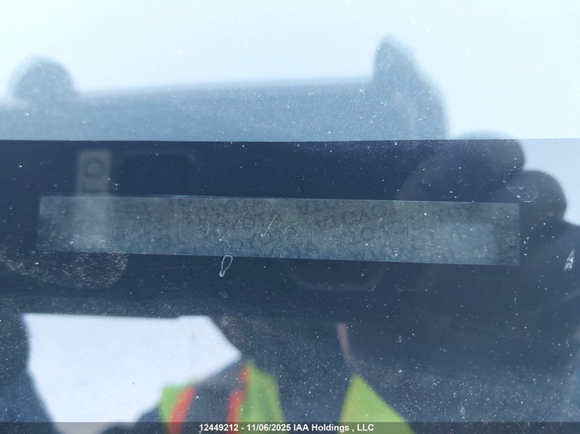 2008 Toyota Yaris VIN: JTDBT923X81251187 Lot: 12449212X