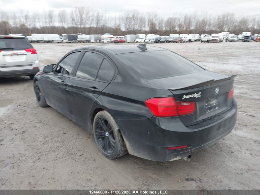 WBA3B1C55CFX99535 2012 BMW 3ER photo no. 3
