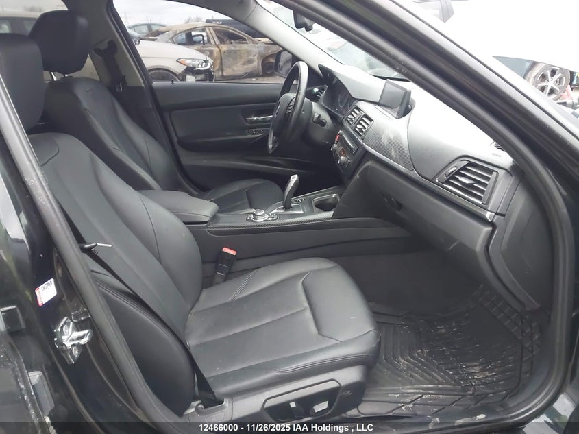 WBA3B1C55CFX99535 2012 BMW 3ER photo no. 5