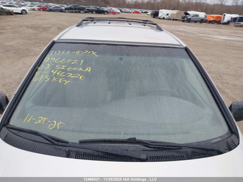 4T3ZF13C12U496720 2002 TOYOTA SIENNA photo no. 17