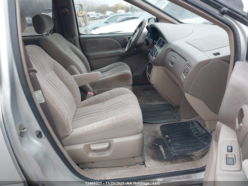 4T3ZF13C12U496720 2002 TOYOTA SIENNA photo no. 5