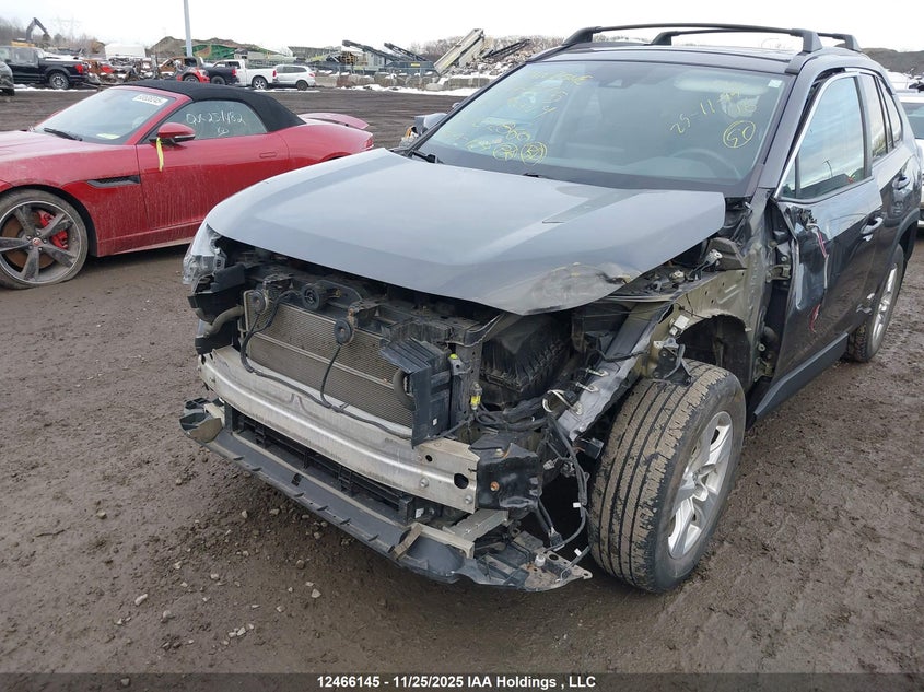 2021 Toyota Rav4 Hybrid Xle VIN: 2T3RWRFV1MW102860 Lot: 12466145