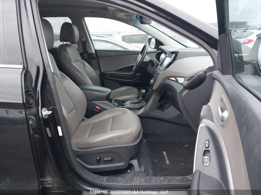 5XYZUDLA7HG391340 2017 HYUNDAI SANTA FE photo no. 5