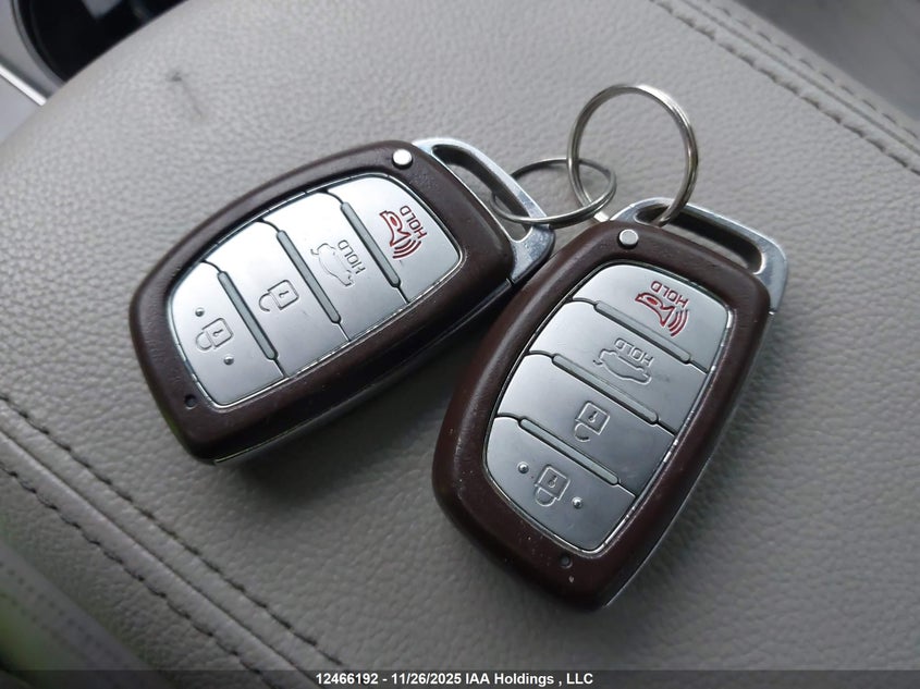 2016 Hyundai Sonata Hybrid Hybrid VIN: KMHE24L18GA008424 Lot: 12466192