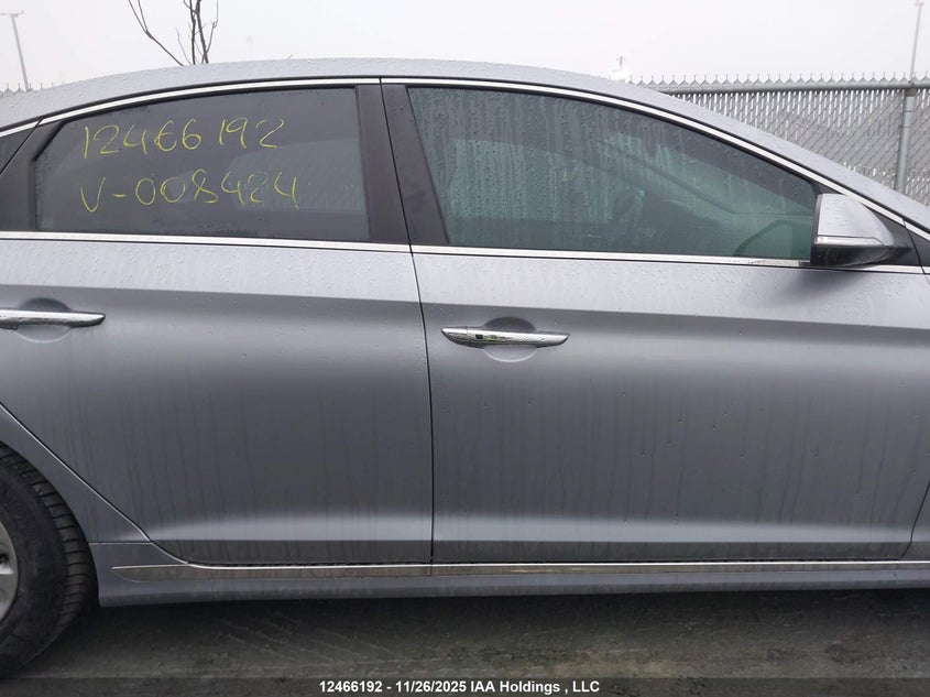 2016 Hyundai Sonata Hybrid Hybrid VIN: KMHE24L18GA008424 Lot: 12466192