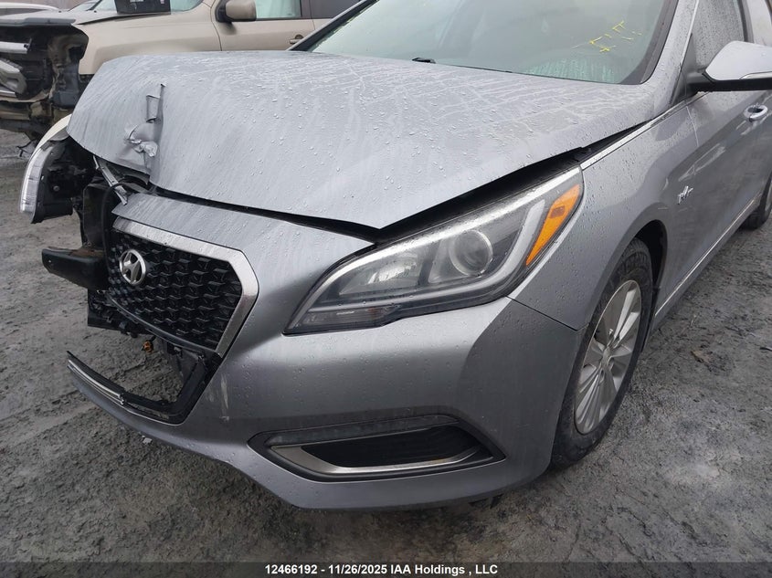 2016 Hyundai Sonata Hybrid Hybrid VIN: KMHE24L18GA008424 Lot: 12466192