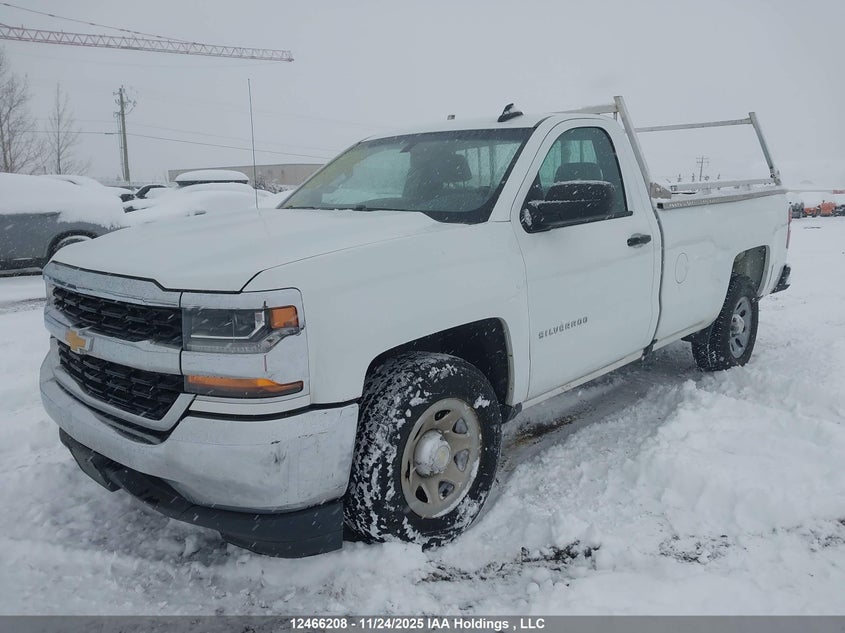1GCNCNEC8HZ230387 2017 CHEVROLET SILVERADO photo no. 2