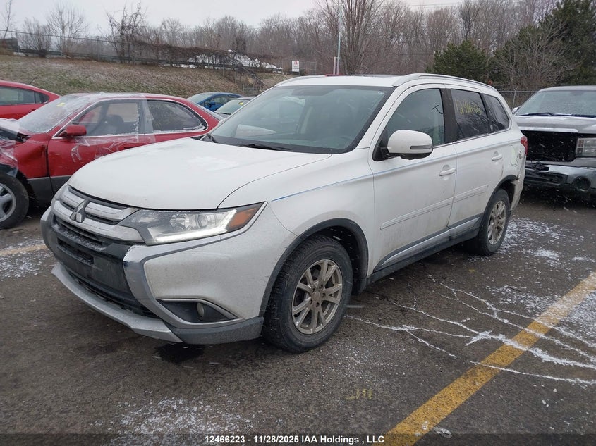 JA4AZ2A39HZ606459 2017 MITSUBISHI OUTLANDER photo no. 2