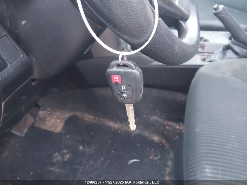 2018 Toyota Rav4 Le VIN: 2T3BFREV1JW788882 Lot: 12466257