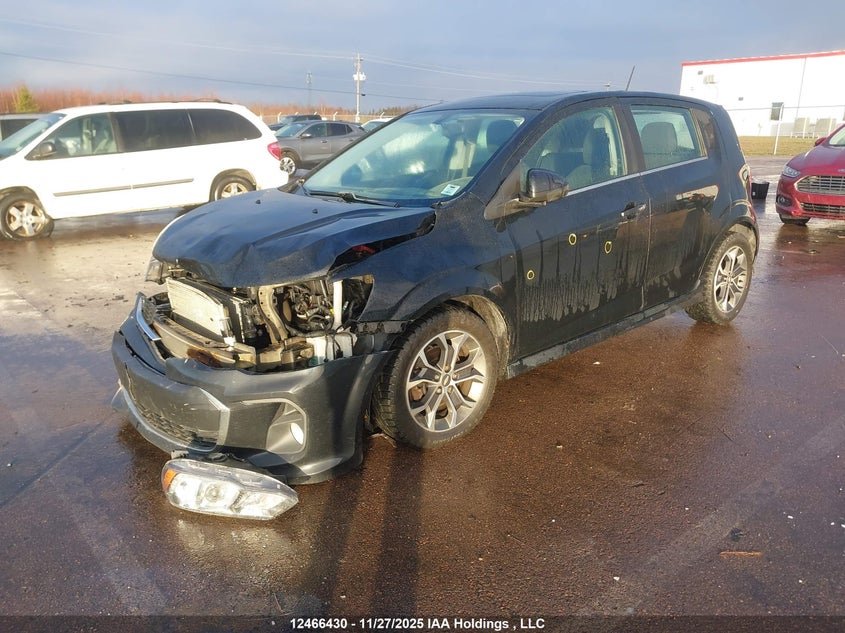 1G1JD6SB8H4136562 2017 CHEVROLET SONIC photo no. 2