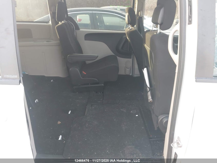 2D4RN4DG2BR737798 2011 DODGE CARAVAN photo no. 8