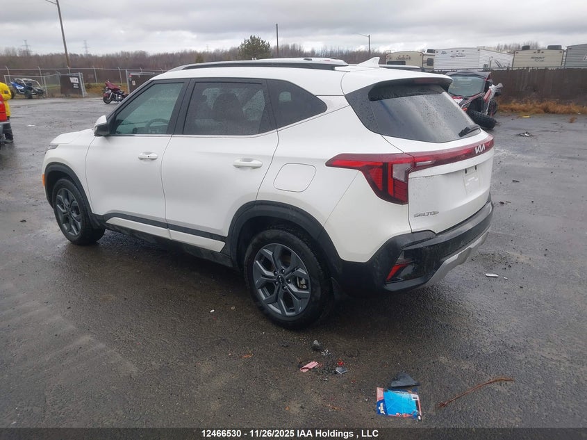 KNDEUCAA3S7800093 2025 KIA SELTOS photo no. 3