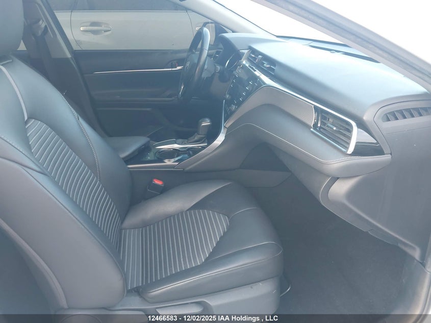 4T1B11HK9JU598452 2018 TOYOTA CAMRY photo no. 5