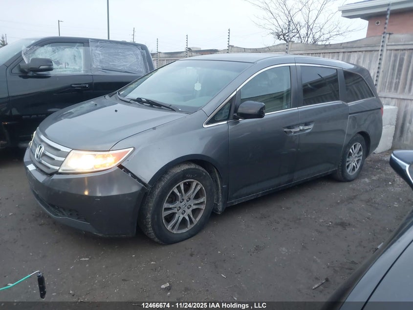 5FNRL5H43CB504227 2012 HONDA ODYSSEY photo no. 2