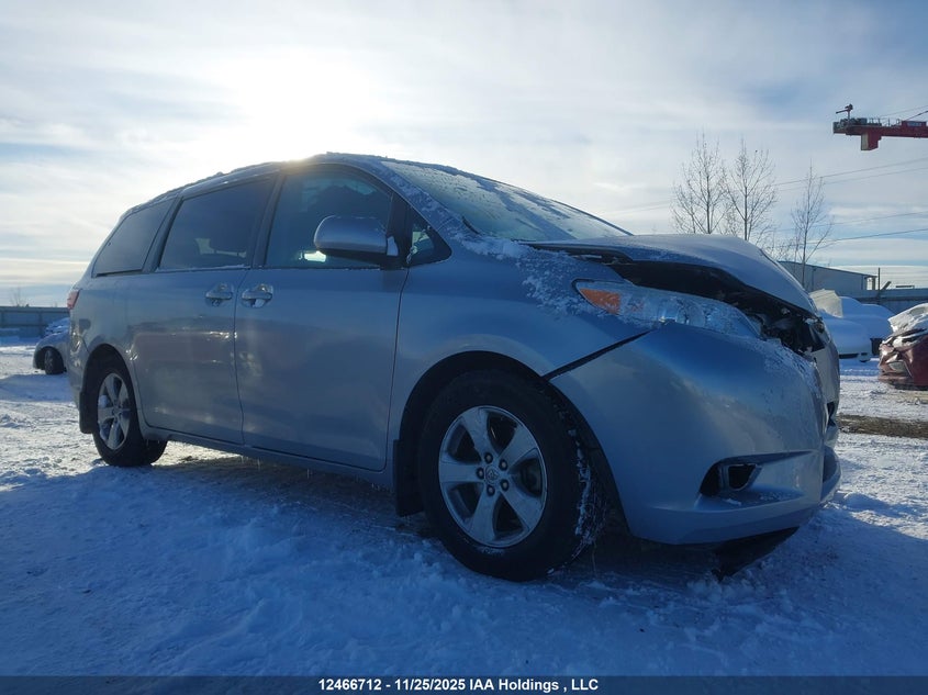 5TDKK3DC2FS686637 2015 TOYOTA SIENNA photo no. 8