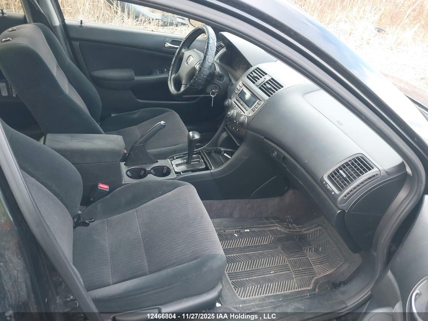 1HGCM56474A806024 2004 HONDA ACCORD photo no. 5