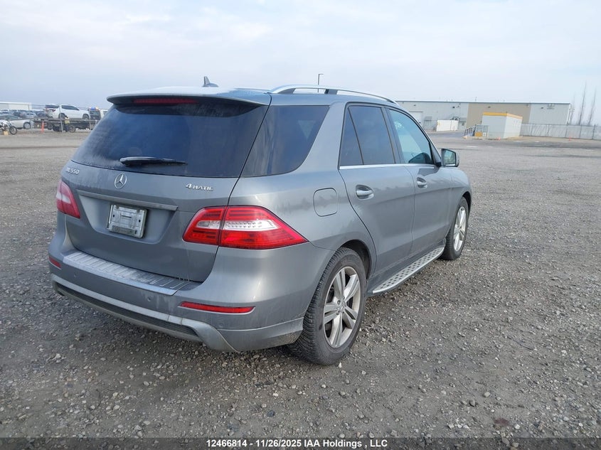 4JGDA7DB1EA343528 2014 MERCEDES-BENZ M-KLASSE photo no. 4