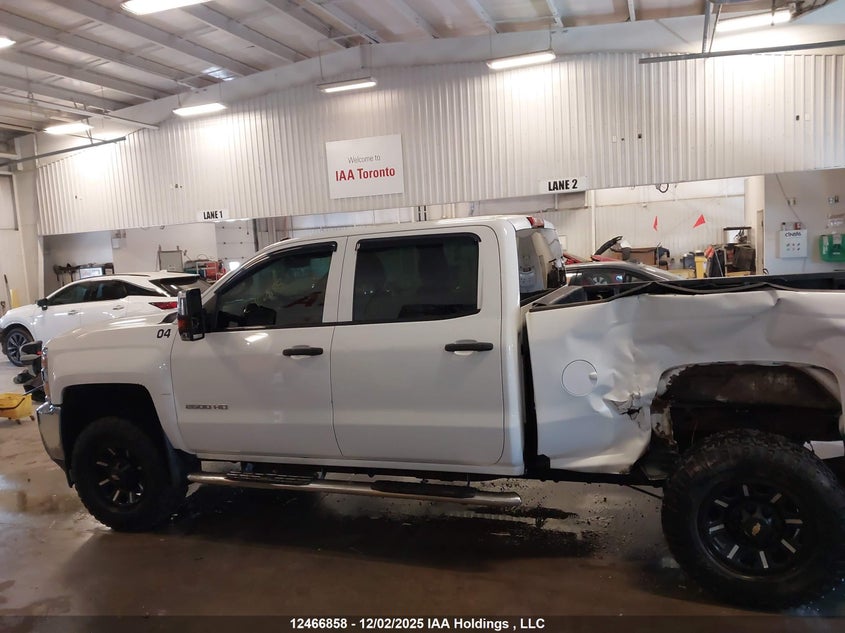 1GC1KUEG2JF127794 2018 CHEVROLET SILVERADO photo no. 14