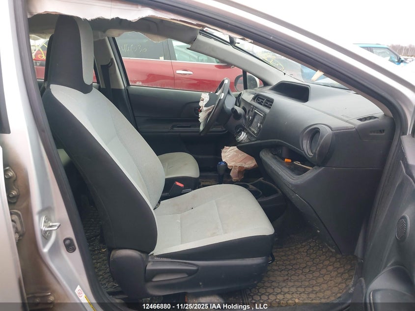 JTDKDTB30F1585123 2015 TOYOTA PRIUS C photo no. 5