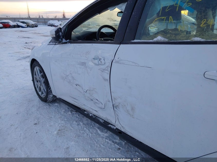 1FADP3F27FL271545 2015 FORD FOCUS photo no. 12