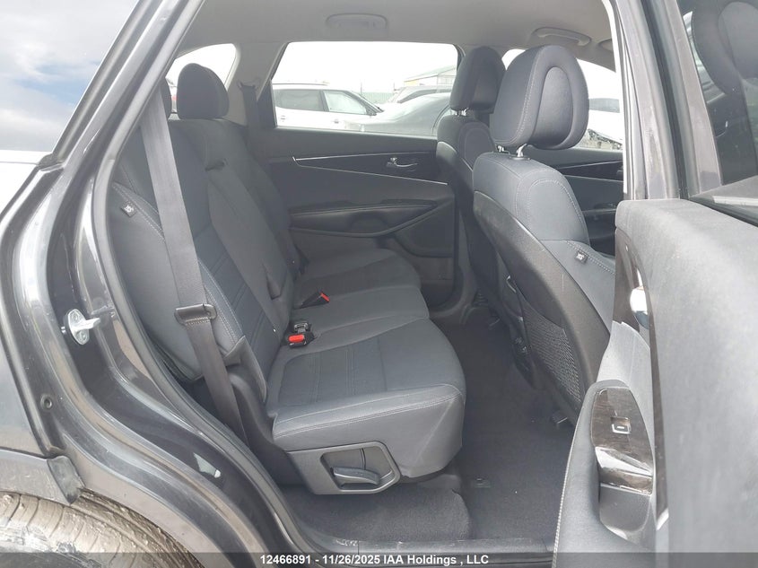 5XYPGDA37GG040039 2016 KIA SORENTO photo no. 8