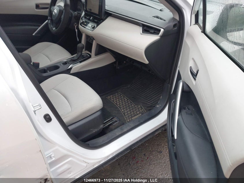 7MUAAABG8RV095652 2024 TOYOTA COROLLA CROSS photo no. 5