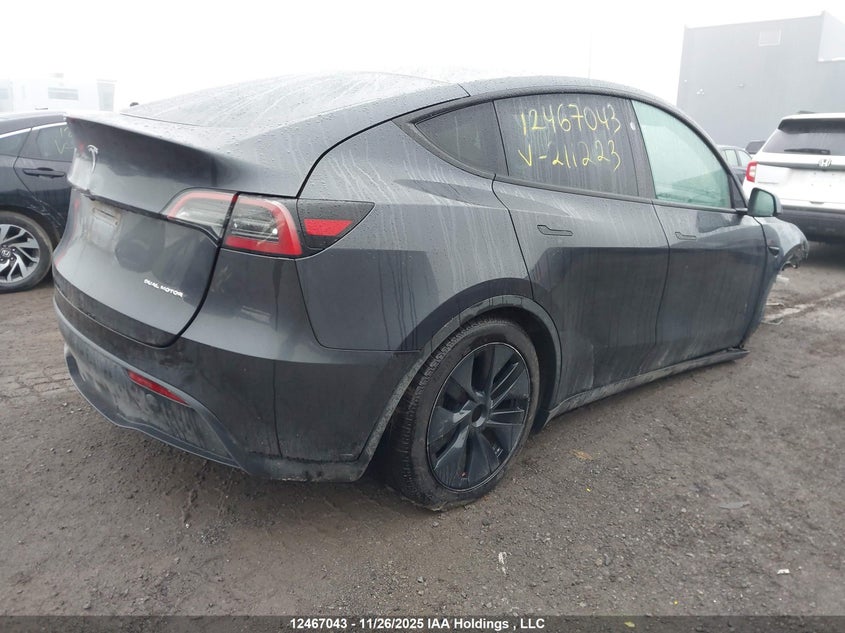 7SAYGDEE5RF211223 2024 TESLA MODEL Y photo no. 4