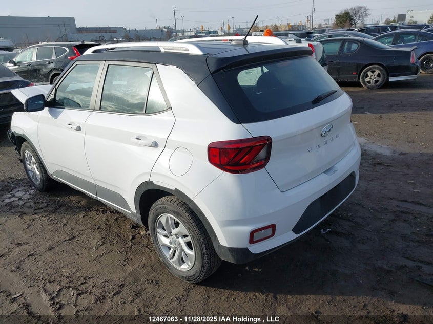 KMHRC8A36SU411447 2025 HYUNDAI VENUE photo no. 3