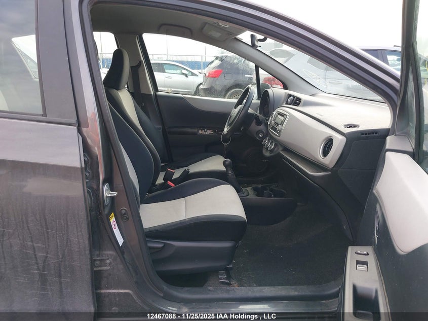 JTDKTUD37CD502531 2012 TOYOTA YARIS photo no. 5