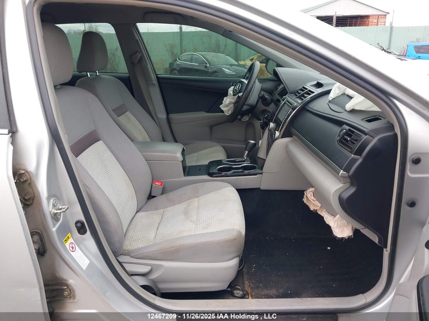 4T1BF1FK3EU763700 2014 TOYOTA CAMRY photo no. 5