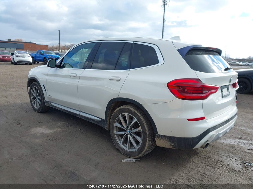 5UXTR9C52JLD66896 2018 BMW X3 photo no. 3