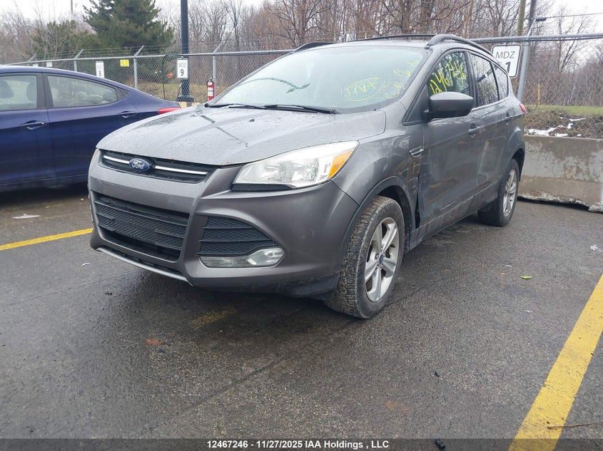 1FMCU0GX9EUC54998 2014 FORD ESCAPE photo no. 2