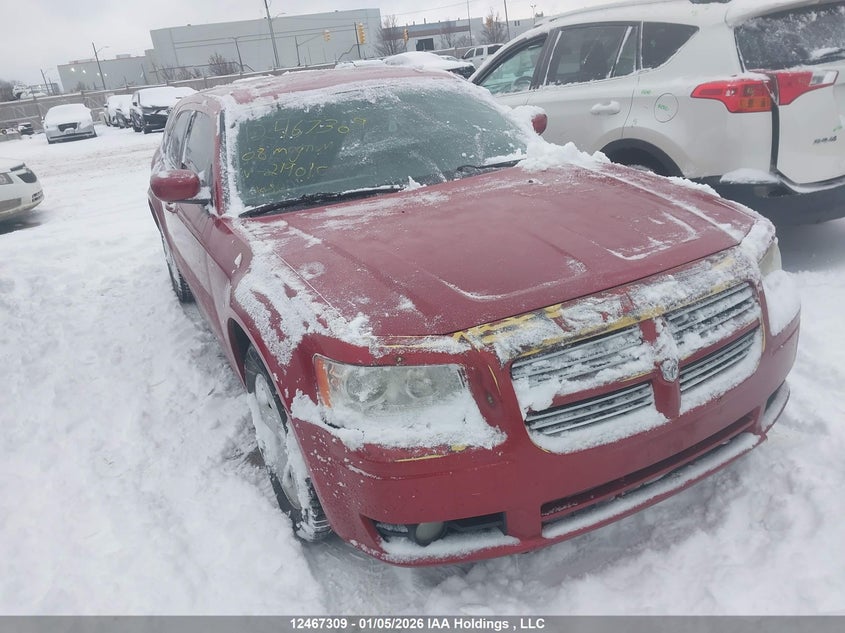 2D4FV37VX8H219010 DODGE MAGNUM Photo 1