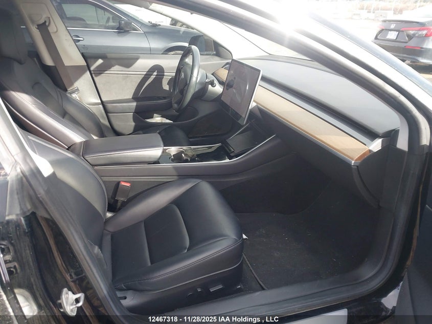 5YJ3E1EA4JF095641 2018 TESLA MODEL 3 photo no. 5