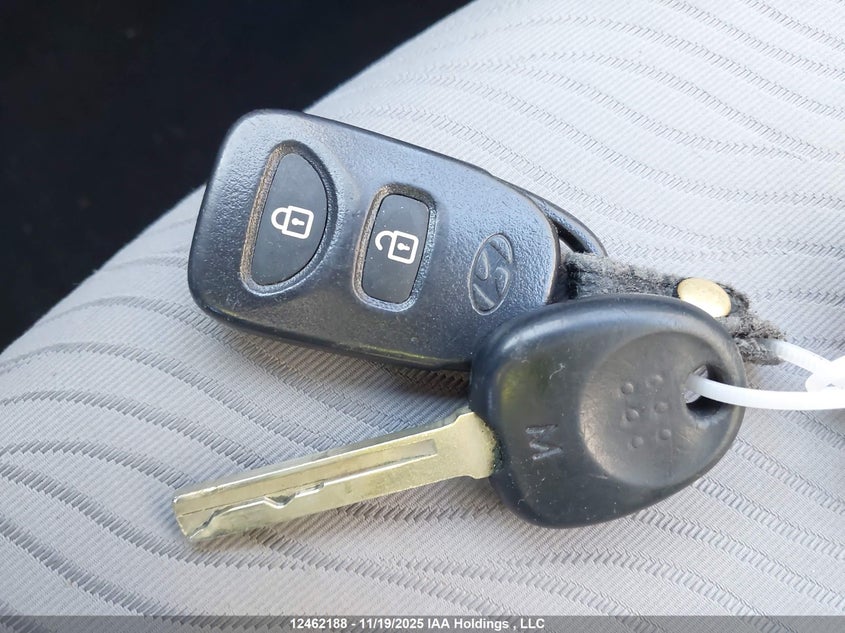 2013 Hyundai Accent Gls VIN: KMHCU4AE9DU471271 Lot: 12462188X