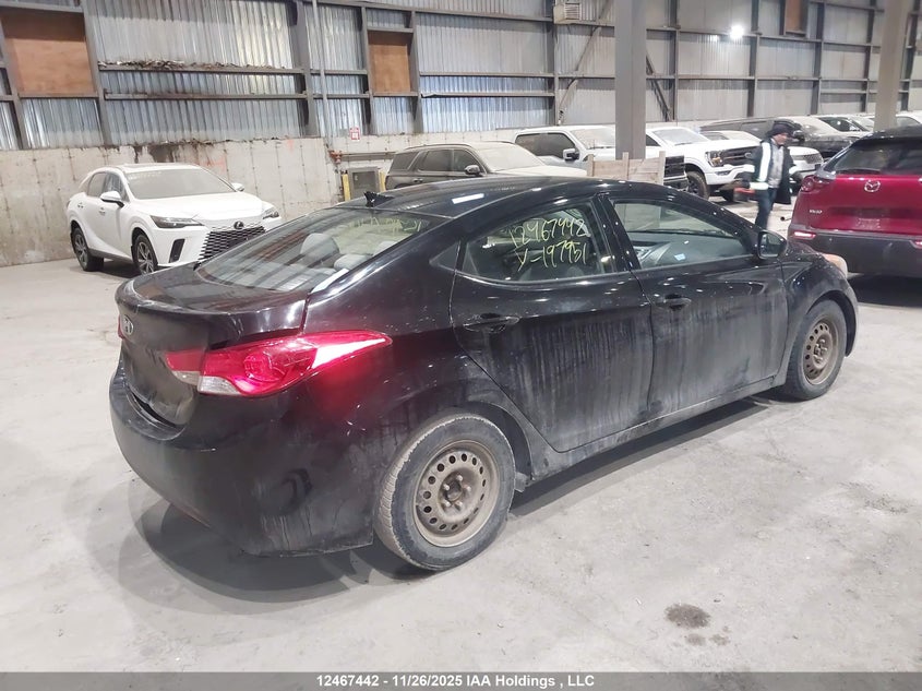 5NPDH4AE9DH197951 2013 HYUNDAI ELANTRA photo no. 4