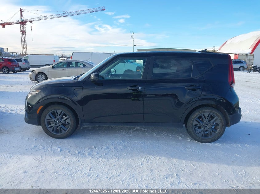 KNDJ33AU1M7787925 2021 KIA SOUL photo no. 14