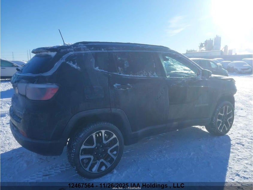 3C4NJDCB5HT644602 2017 JEEP COMPASS photo no. 4