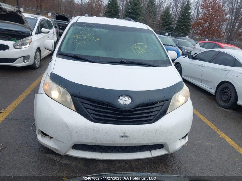 5TDZK3DC1CS269844 2012 TOYOTA SIENNA photo no. 12