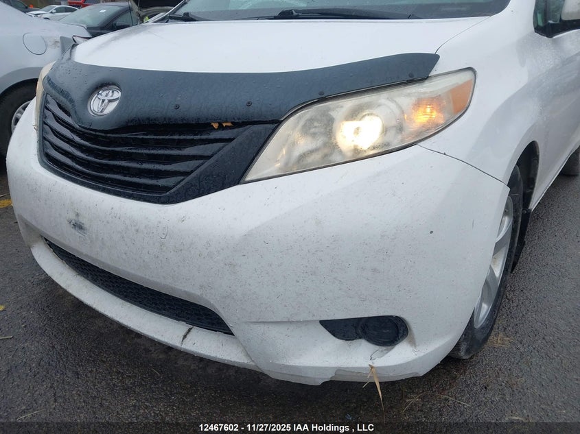 5TDZK3DC1CS269844 2012 TOYOTA SIENNA photo no. 21