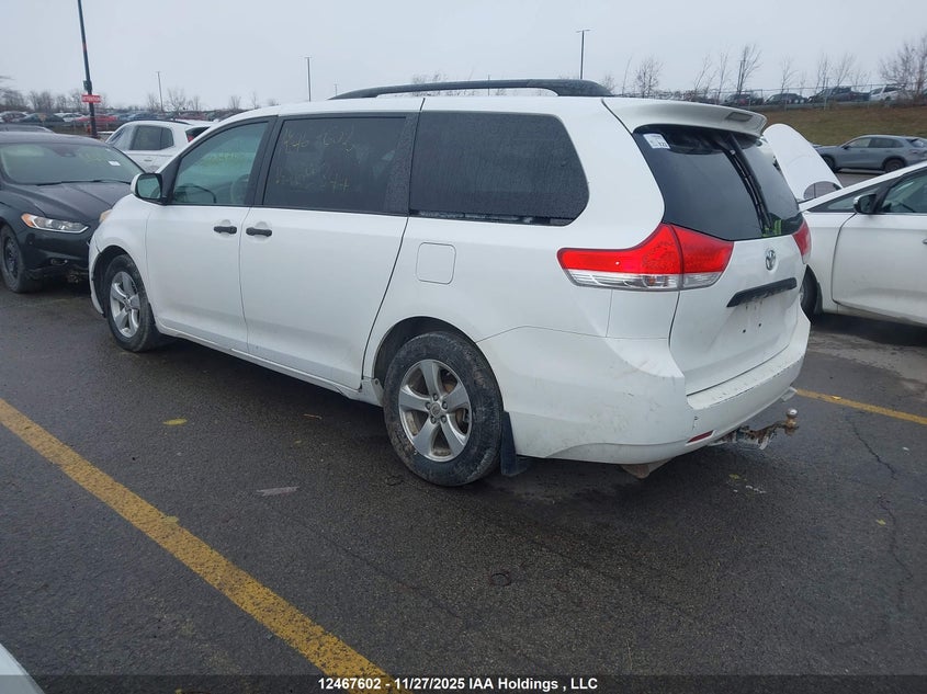 5TDZK3DC1CS269844 2012 TOYOTA SIENNA photo no. 3