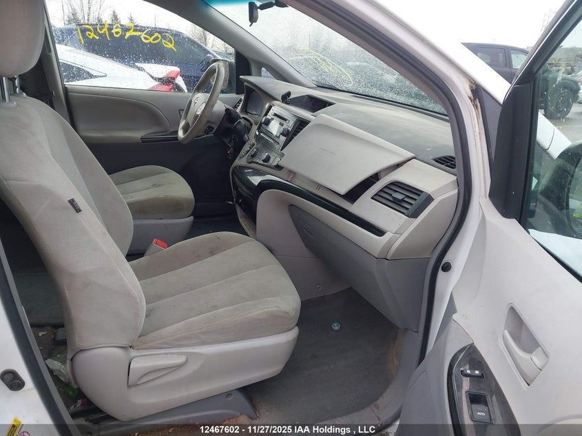 5TDZK3DC1CS269844 2012 TOYOTA SIENNA photo no. 5