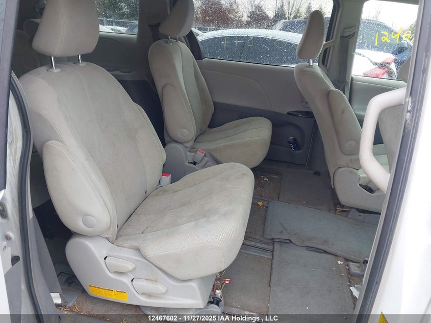 5TDZK3DC1CS269844 2012 TOYOTA SIENNA photo no. 8
