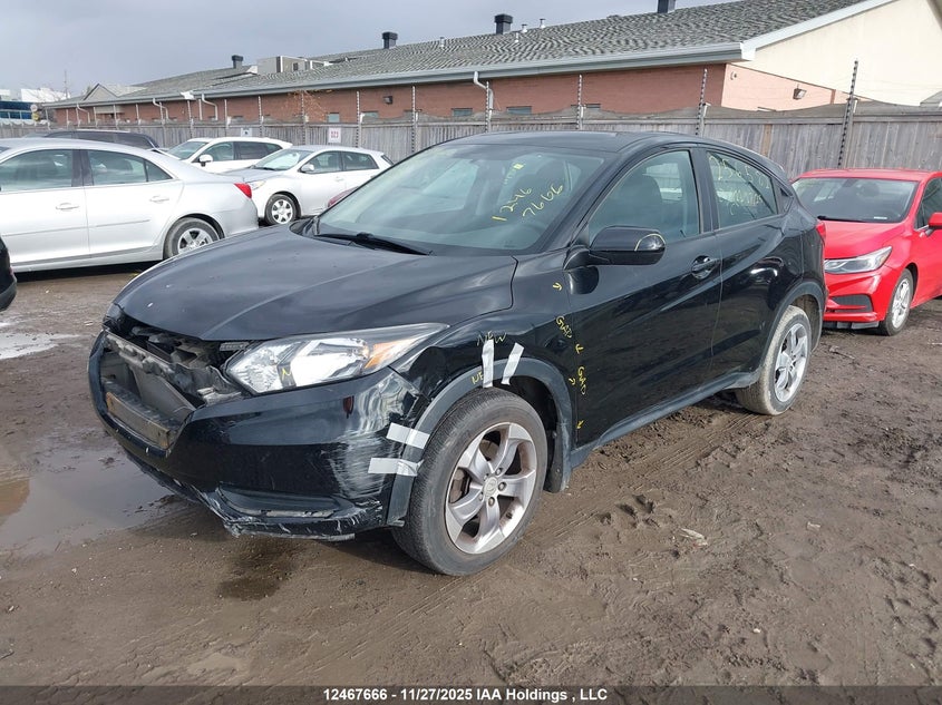 3CZRU6H3XJM101682 2018 HONDA HR-V photo no. 2