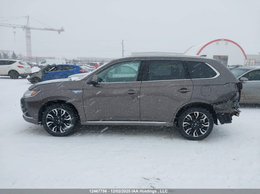 JA4J24A50JZ608026 2018 MITSUBISHI OUTLANDER photo no. 15