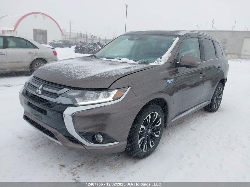 JA4J24A50JZ608026 2018 MITSUBISHI OUTLANDER photo no. 2