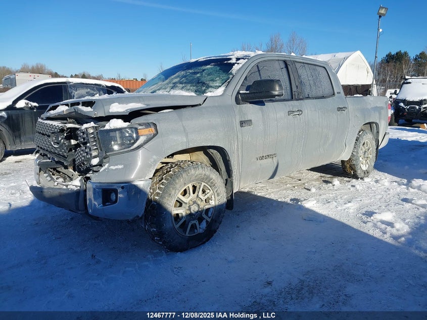 5TFDY5F13LX939940 2020 TOYOTA TUNDRA photo no. 2