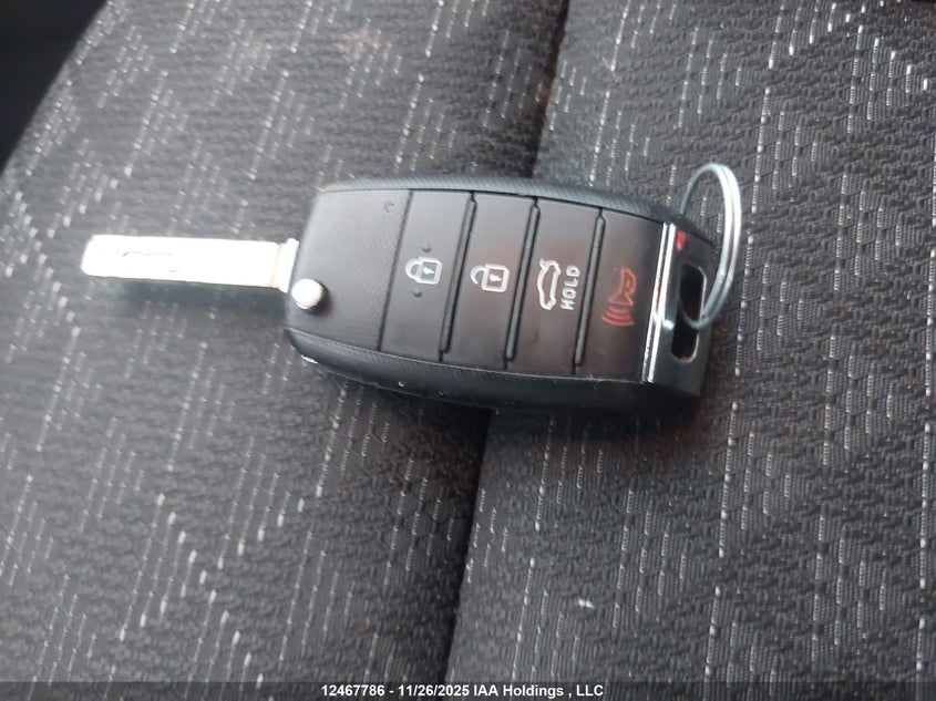 3KPA25AD8ME413858 2021 KIA RIO photo no. 11