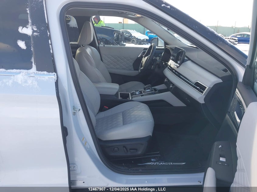JA4T5VA91RZ613496 2024 MITSUBISHI OUTLANDER photo no. 5